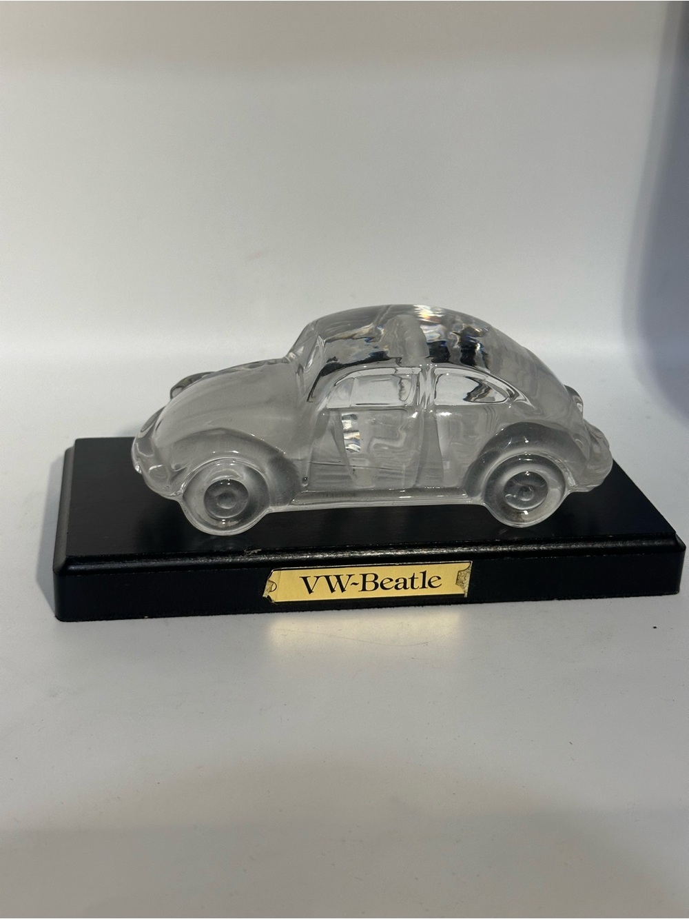 VW Beetle 24% lead crystal  Decorative Car on Black Based